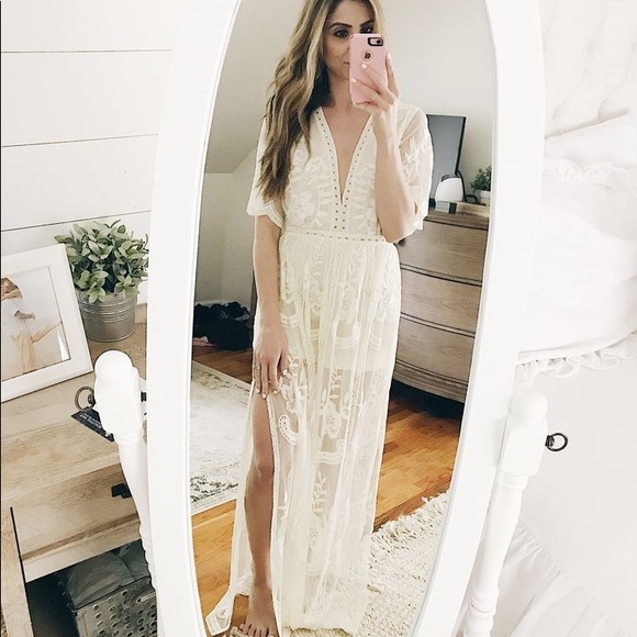 Socialite Lace Overlay Romper - Picture 5 of 9